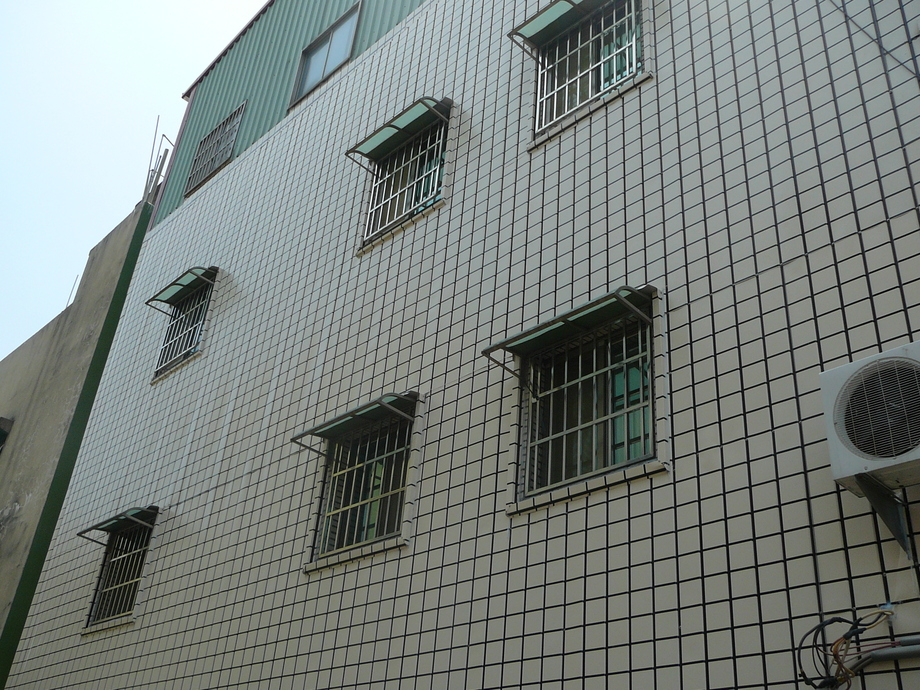 高雄磁磚壁板施工