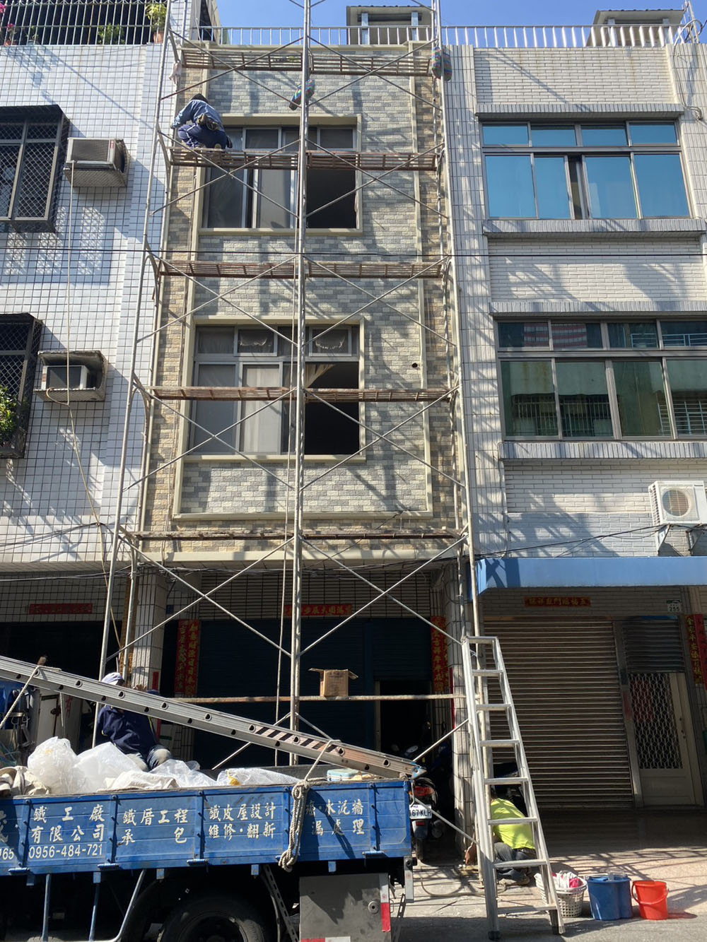 高雄外牆更換金屬壁板